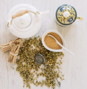 A kamilla tea hatása is fokozható más gyógynövényekkel.